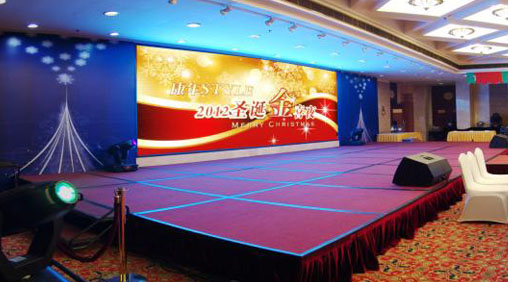 小間距LED顯示屏與DLP拼接墻優(yōu)劣對(duì)比