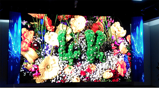 LED小間距顯示屏吹響集結(jié)號(hào)，2018再出發(fā)