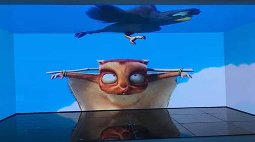 沉浸式led顯示屏也稱為led夢立方、也可理解為led多面體。